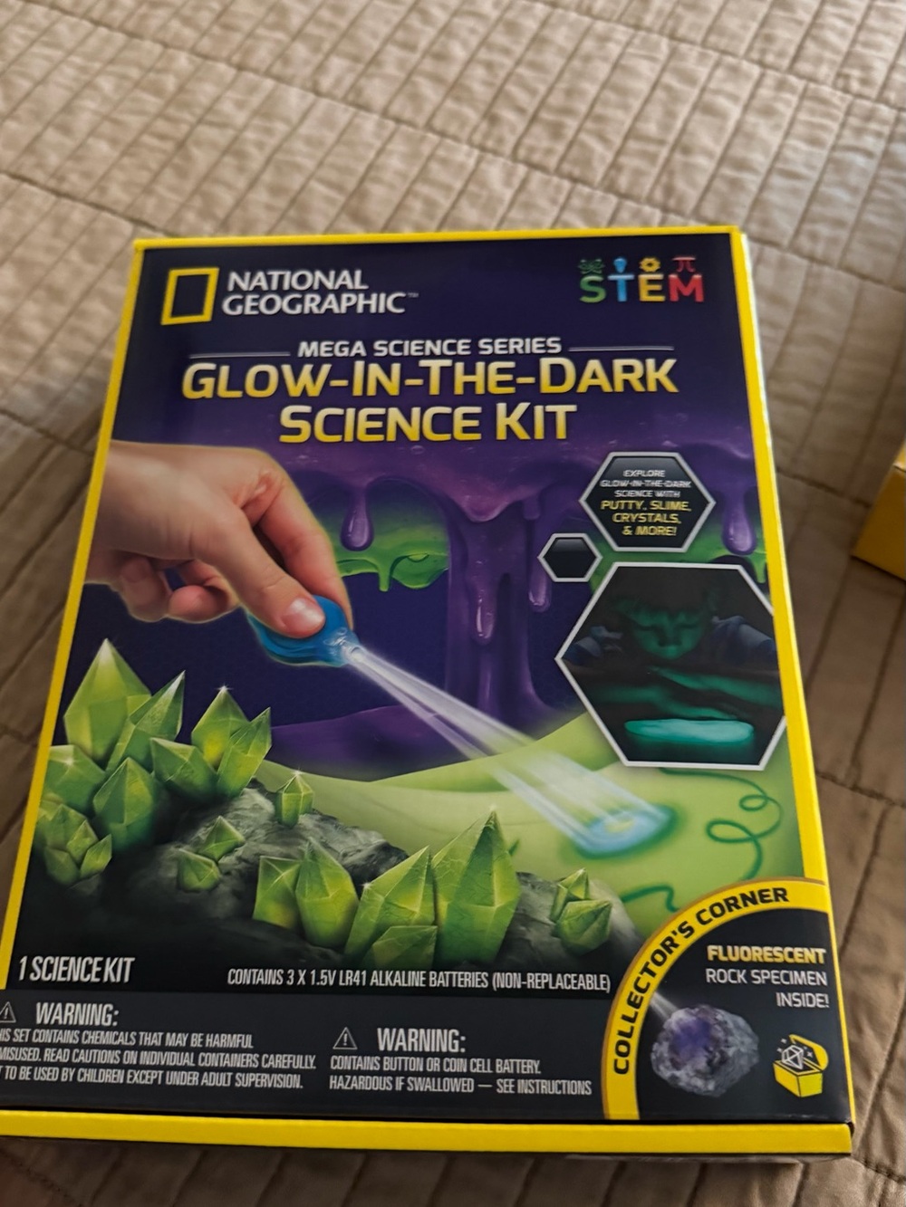 National Geographic Glow-in-the-Dark Science Kit - Navy & Yellow